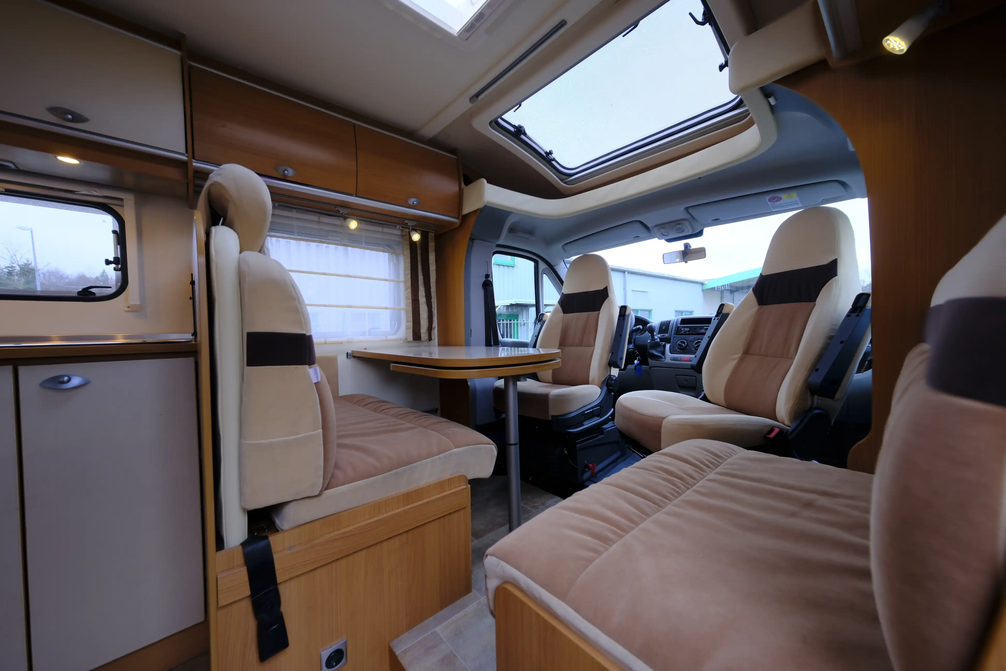 BUERSTNER Nexxo T 720